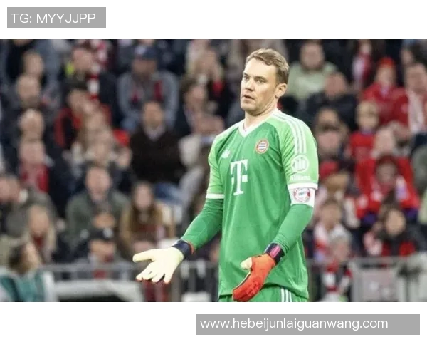 诺伊尔极限扑救瞬间定格传奇守门员的绝对霸气与精准反应